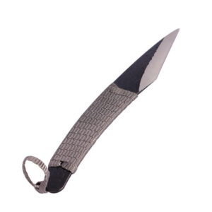 Compact utility knife with 6.1cm blade and unique braided rope handle.